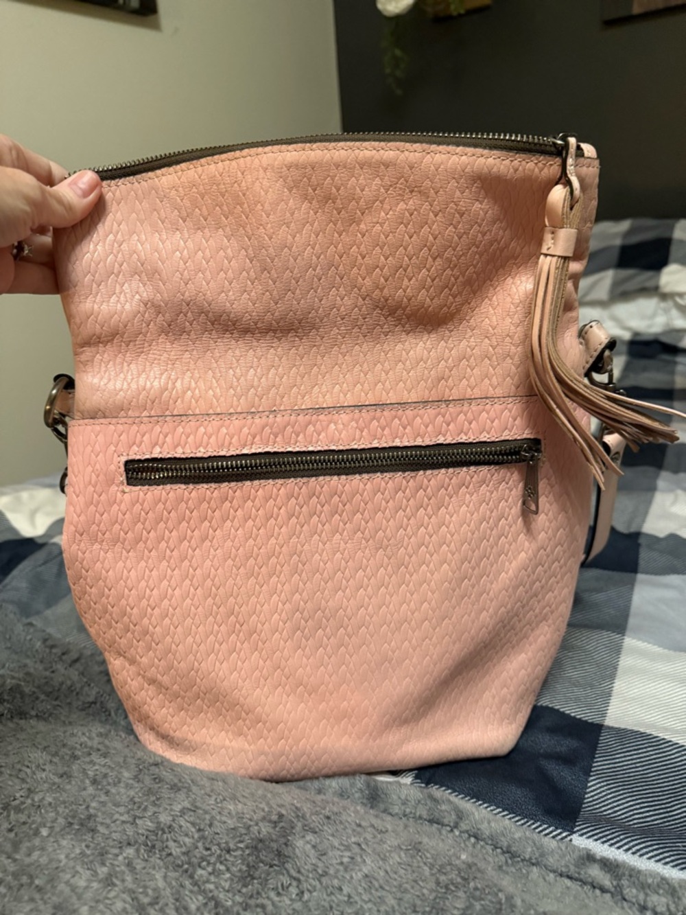 Backpack - Picture 2 of 6